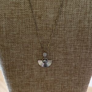 Chic Silver Fan Pendant Necklace